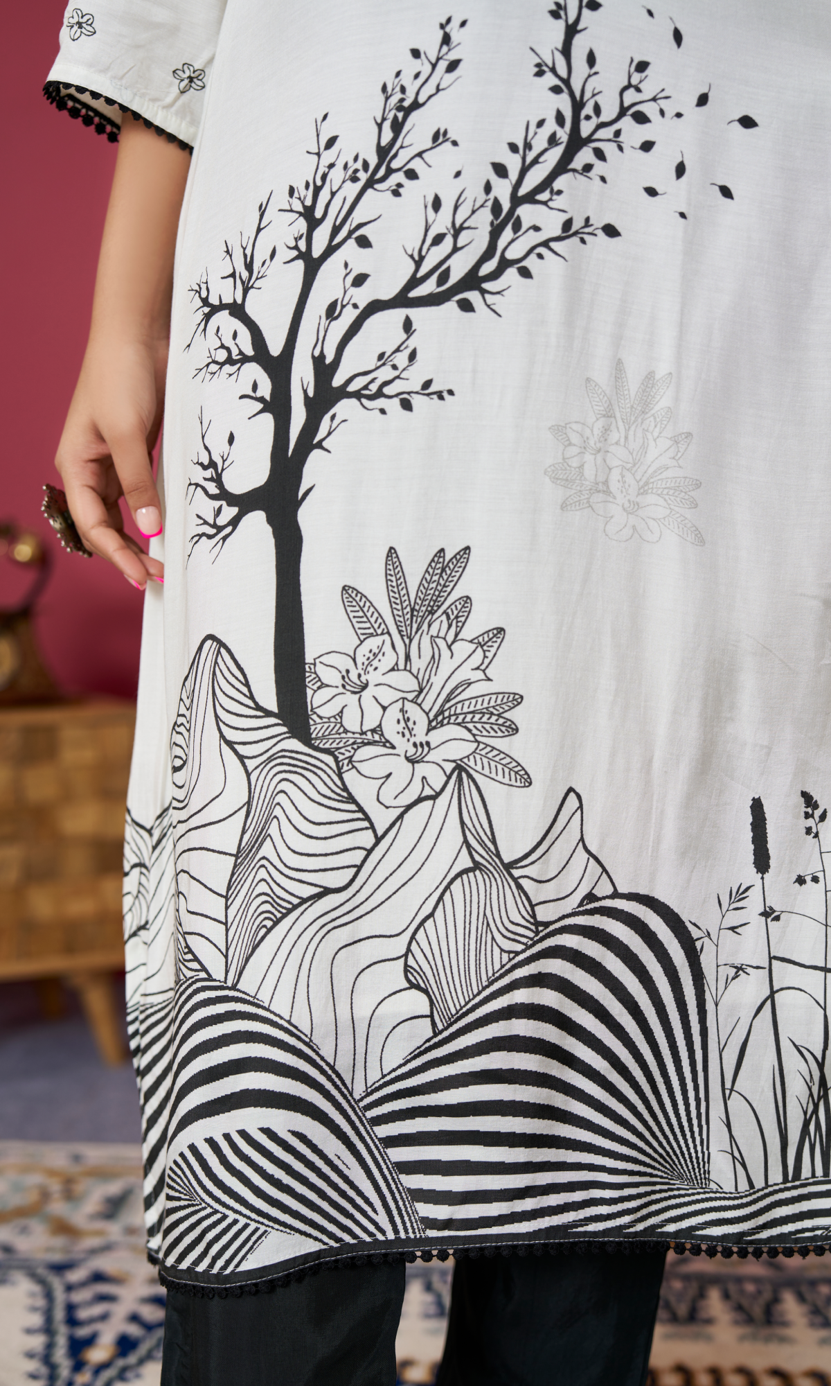 Cream Semi Cotton Embroidered Salwar Suit