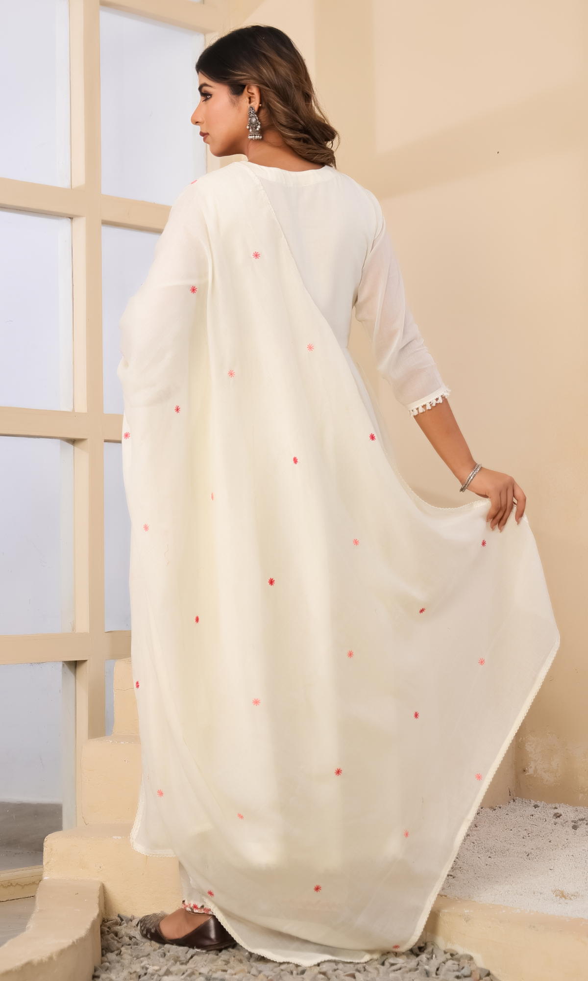 Ivory Grace Floral Kurta Set