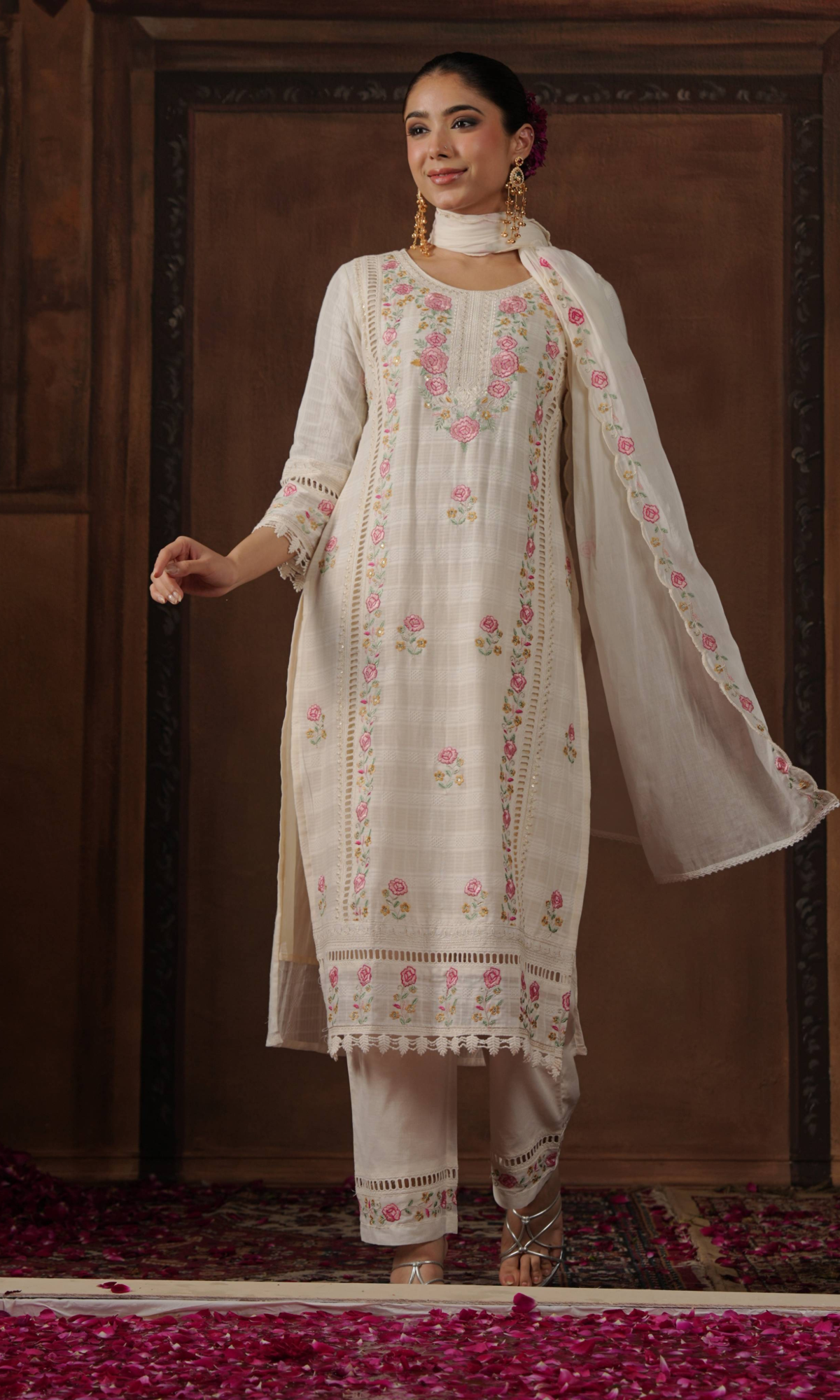 Ivory Rose Embroidered Kurta Set